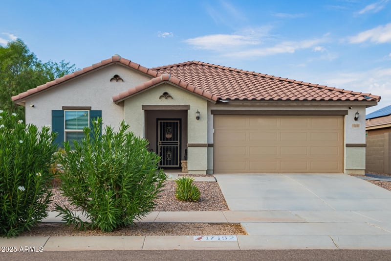 17192 Pinnacle Vista Dr, Surprise, AZ 85387
