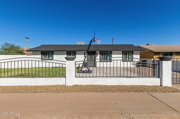 1720 Chambers St, Phoenix, AZ 85040