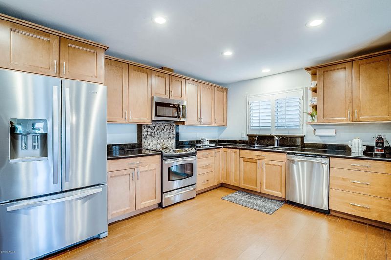 1720 E Laura Ln, Tempe, AZ 85283