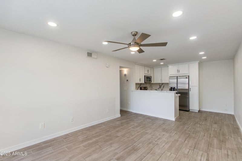 1720 Thunderbird Rd #1056, Phoenix, AZ 85022