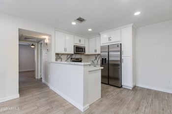 1720 Thunderbird Rd #1056, Phoenix, AZ 85022