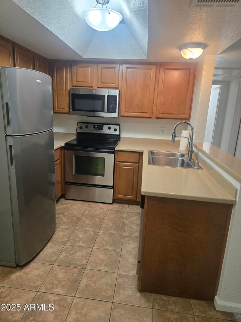 1720 Thunderbird Rd #2094, Phoenix, AZ 85022