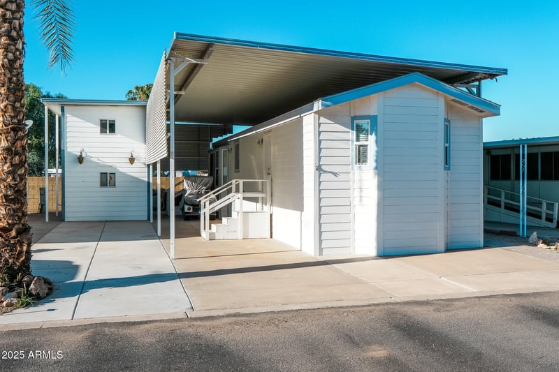 17200 Bell Rd #11, Surprise, AZ 85374