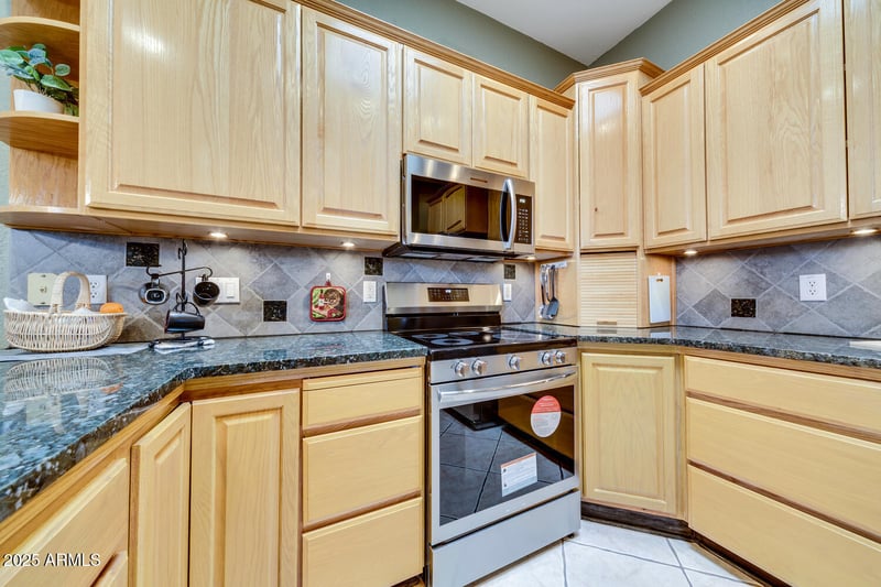 17200 Bell Rd #357, Surprise, AZ 85374