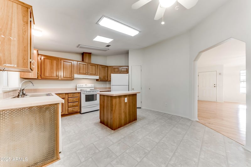 17200 Bell Rd #2360, Surprise, AZ 85374