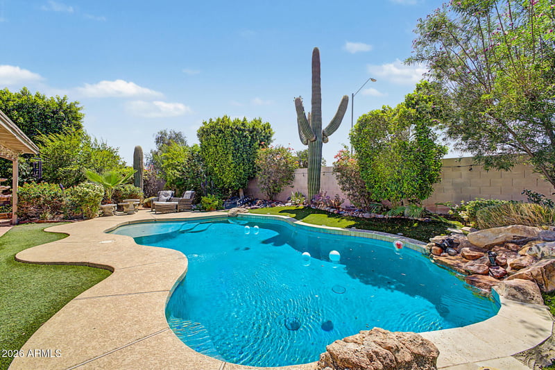 17202 40th Pl, Phoenix, AZ 85032