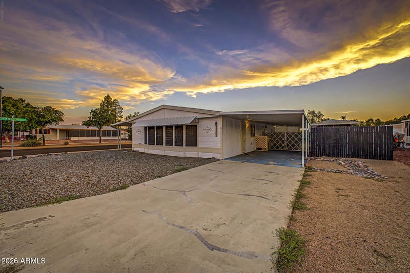 17202 66th Dr, Glendale, AZ 85308