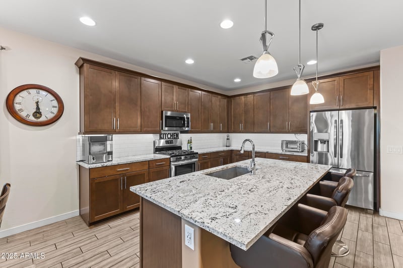 17204 Artemisa Ave, Surprise, AZ 85387