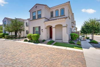 17207 N 10th St, Phoenix, AZ 85022