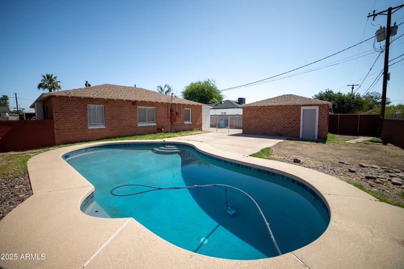 1721 Earll Dr, Phoenix, AZ 85015