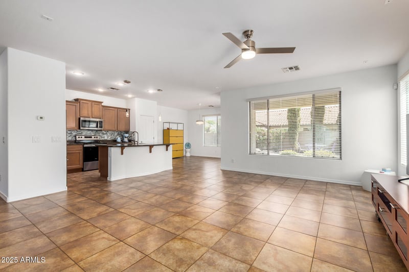 1721 Kingbird Dr, Chandler, AZ 85286