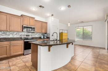 1721 Kingbird Dr, Chandler, AZ 85286