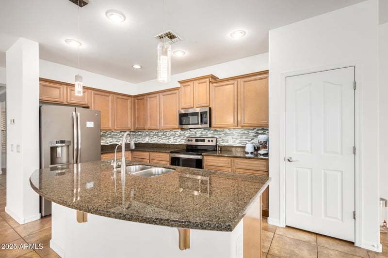 1721 Kingbird Dr, Chandler, AZ 85286