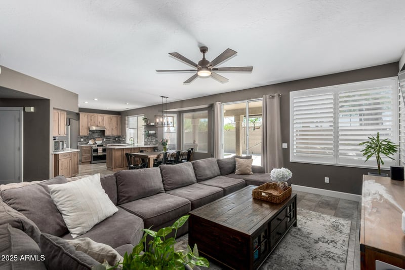 1721 South Fork Dr, Phoenix, AZ 85045