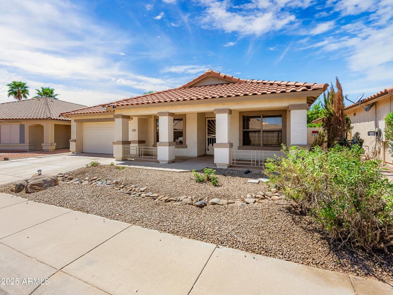 17210 Cassi Dr, Surprise, AZ 85374