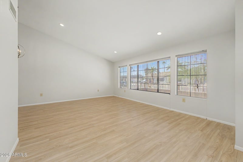 17211 N Desert Glen Dr, Sun City West, AZ 85375