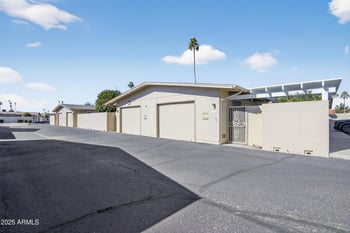 17211 Pinion Ln, Sun City, AZ 85373