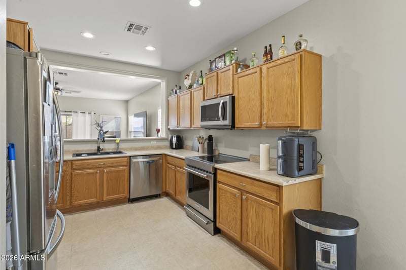17211 Saguaro Ln, Surprise, AZ 85388