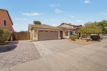 17212 Ashley Dr, Goodyear, AZ 85338