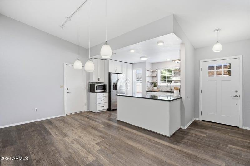 17215 2nd Pl, Phoenix, AZ 85022