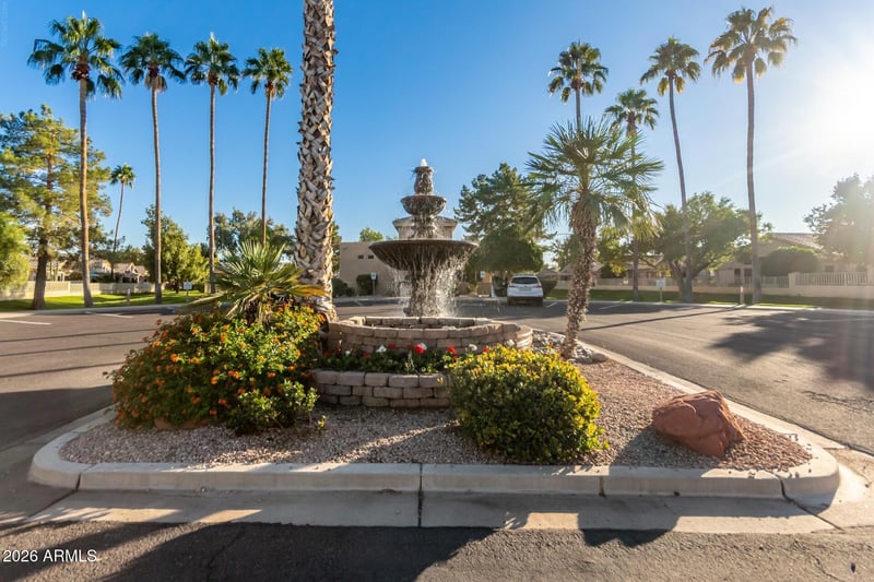 17216 N Winding Trl, Surprise, AZ 85374