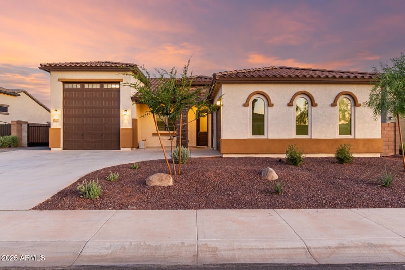 17217 Manzanita Dr, Waddell, AZ 85355