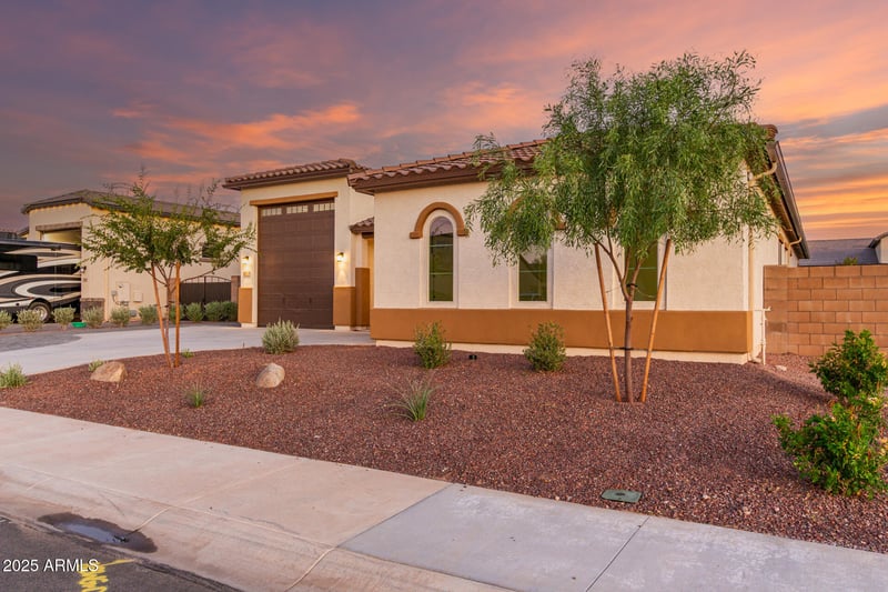 17217 Manzanita Dr, Waddell, AZ 85355
