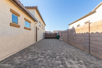17217 Manzanita Dr, Waddell, AZ 85355