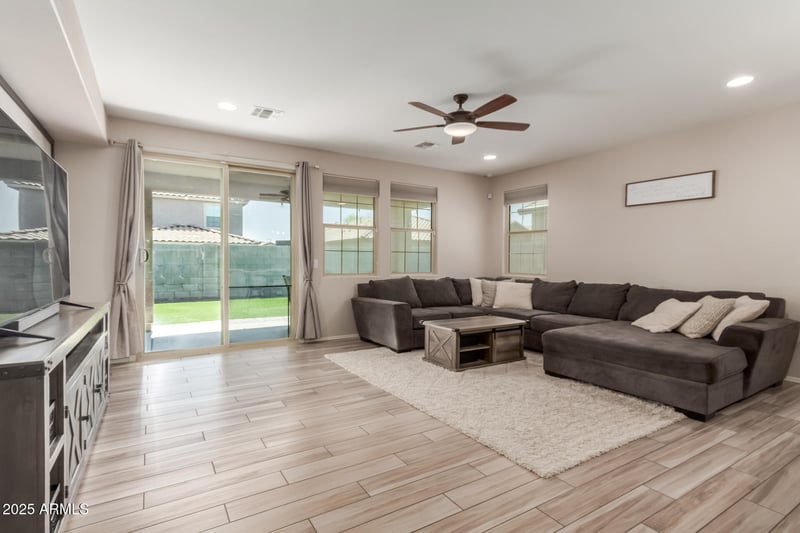 17219 Gibson Ln, Goodyear, AZ 85338