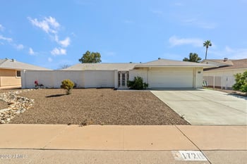 17219 Lindgren Ave, Sun City, AZ 85373