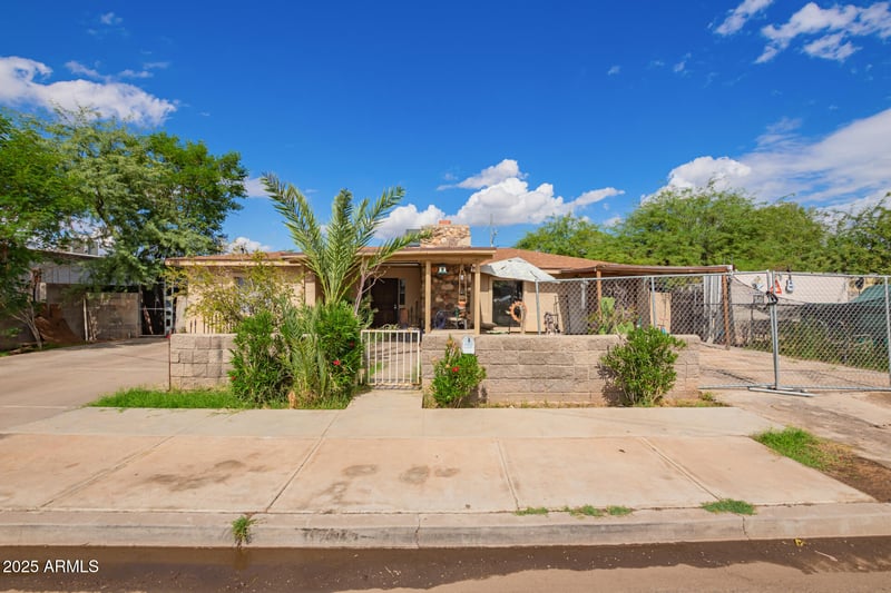 1722 Yuma St, Phoenix, AZ 85007