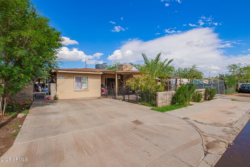 1722 Yuma St, Phoenix, AZ 85007