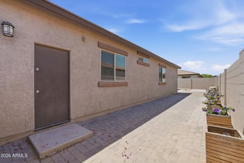 17222 Orchid Ln, Waddell, AZ 85355