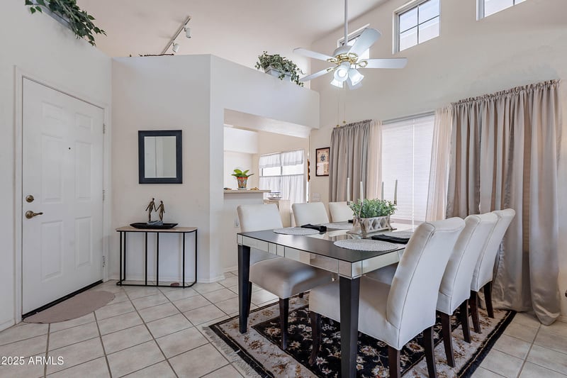 17224 Zuni Trl, Surprise, AZ 85374