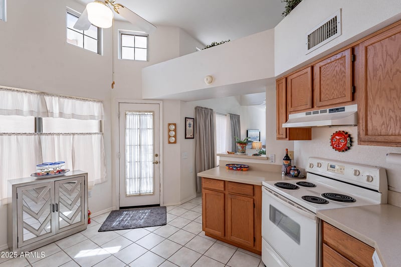 17224 Zuni Trl, Surprise, AZ 85374