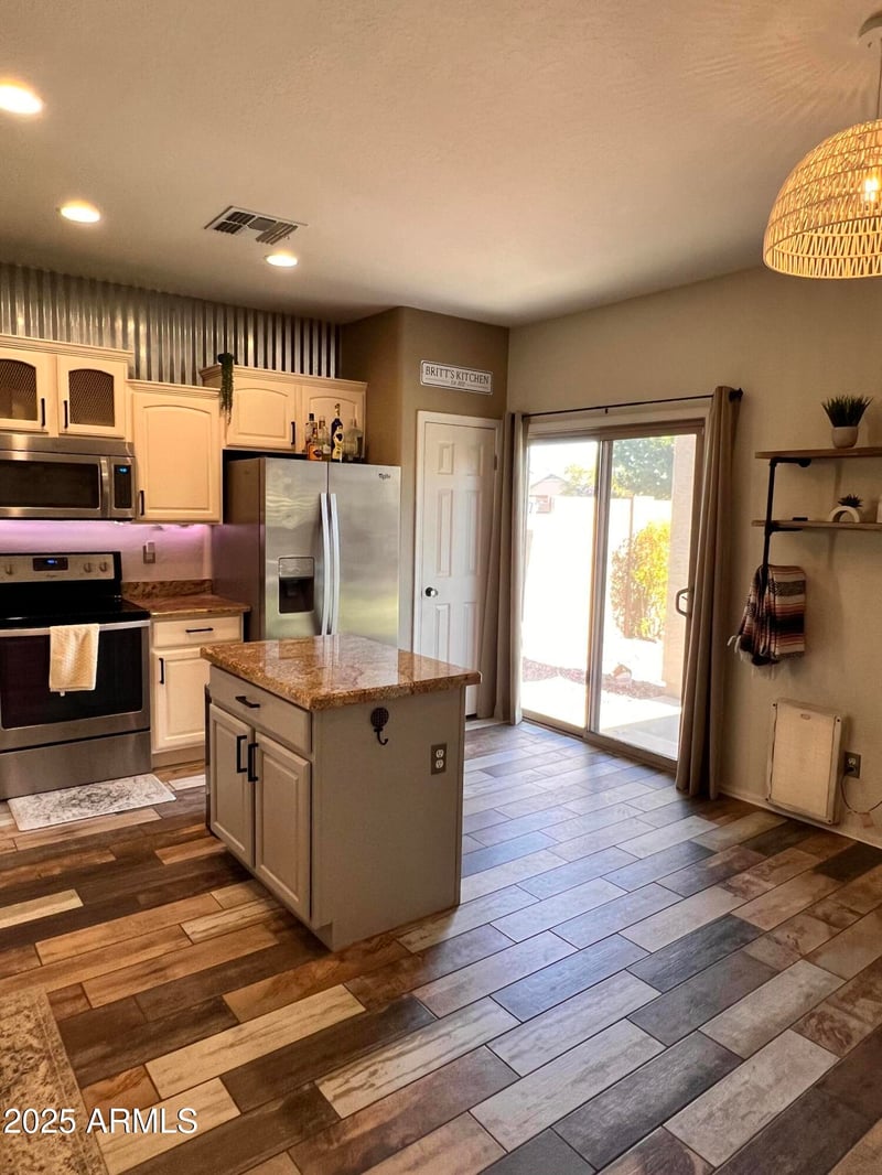 17225 Carmen Dr, Surprise, AZ 85388