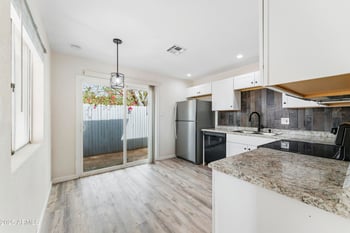 1723 42nd St, Phoenix, AZ 85008