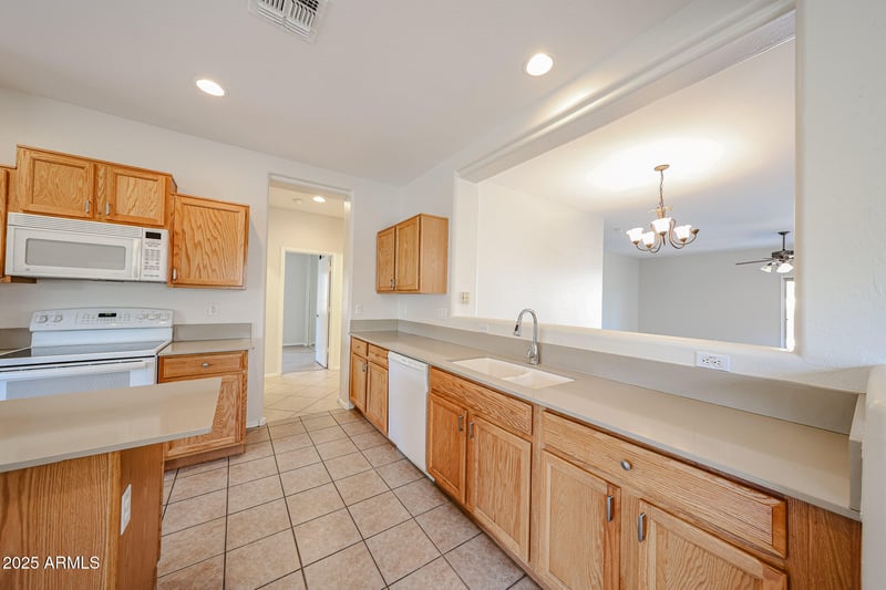 17230 Saguaro Ln, Surprise, AZ 85388