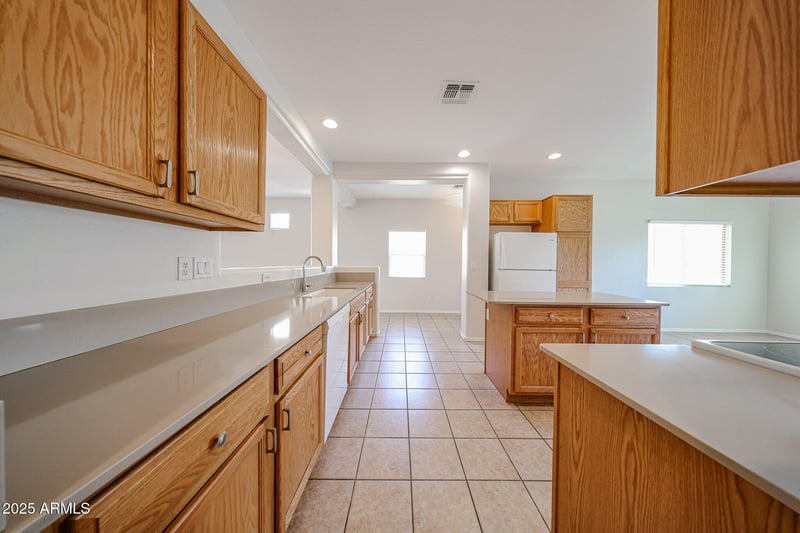 17230 Saguaro Ln, Surprise, AZ 85388