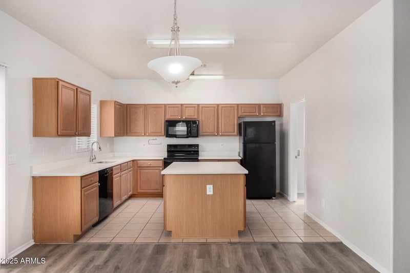 17232 Maui Ln, Surprise, AZ 85388