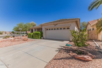 17233 Thornberry Dr, Surprise, AZ 85374