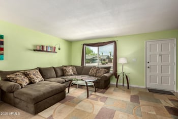 1724 Baker Dr, Tempe, AZ 85282
