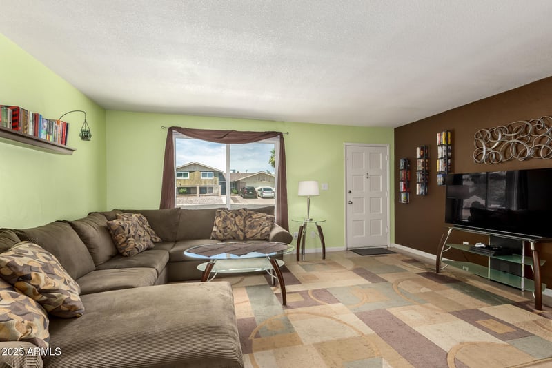 1724 Baker Dr, Tempe, AZ 85282