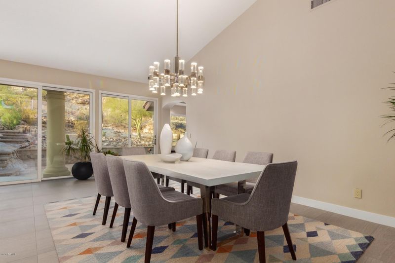 1724 E Cathedral Rock Dr, Phoenix, AZ 85048