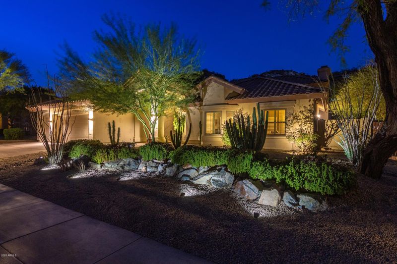 1724 E Cathedral Rock Dr, Phoenix, AZ 85048