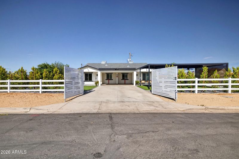 1724 S 1st St, Phoenix, AZ 85004