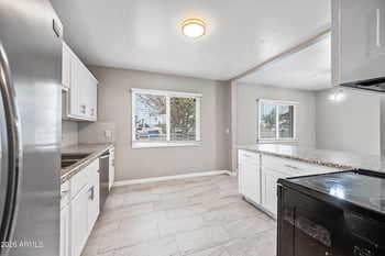 1724 Thomas Rd, Phoenix, AZ 85015