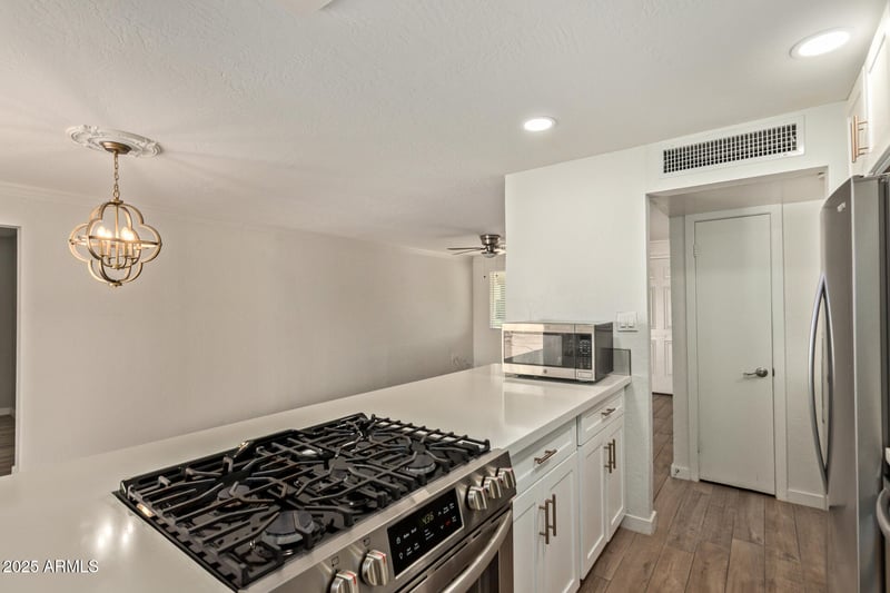 1724 Voltaire Ave, Phoenix, AZ 85029