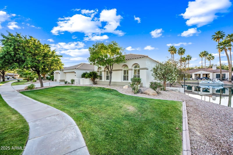 1724 W Blue Ridge Way, Chandler, AZ 85248