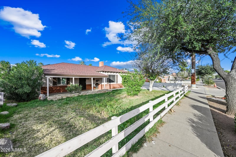 1724 Thomas Rd, Phoenix, AZ 85015